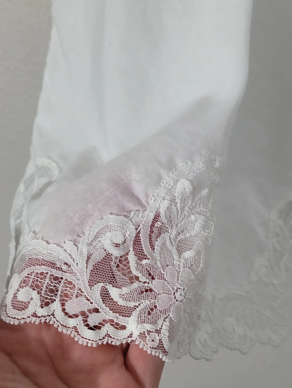 Vintage White Slip Skirt Size S/M Lace Trim Bridal Coquette Intimates Delicate - Picture 3 of 6